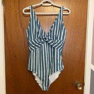 Old Navy bathing suit